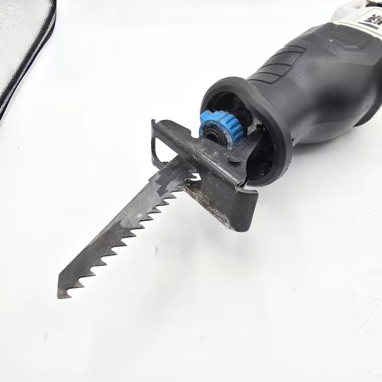 PIŁA SZABLASTA MACALLISTER MRS850 850W