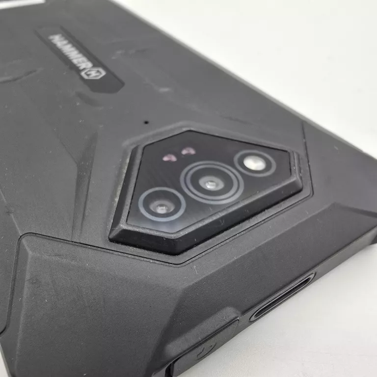 telefon-hammer-iron-v-64gb-typ-202685-212929