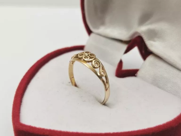 ZŁOLTY PIERŚCIONEK P.585 1,55GR R.15