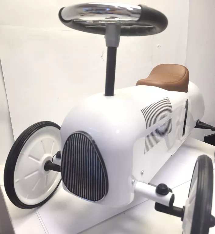 JEŹDZIK METALOWY POJAZD FORMUŁA 1 GOKI 12M+