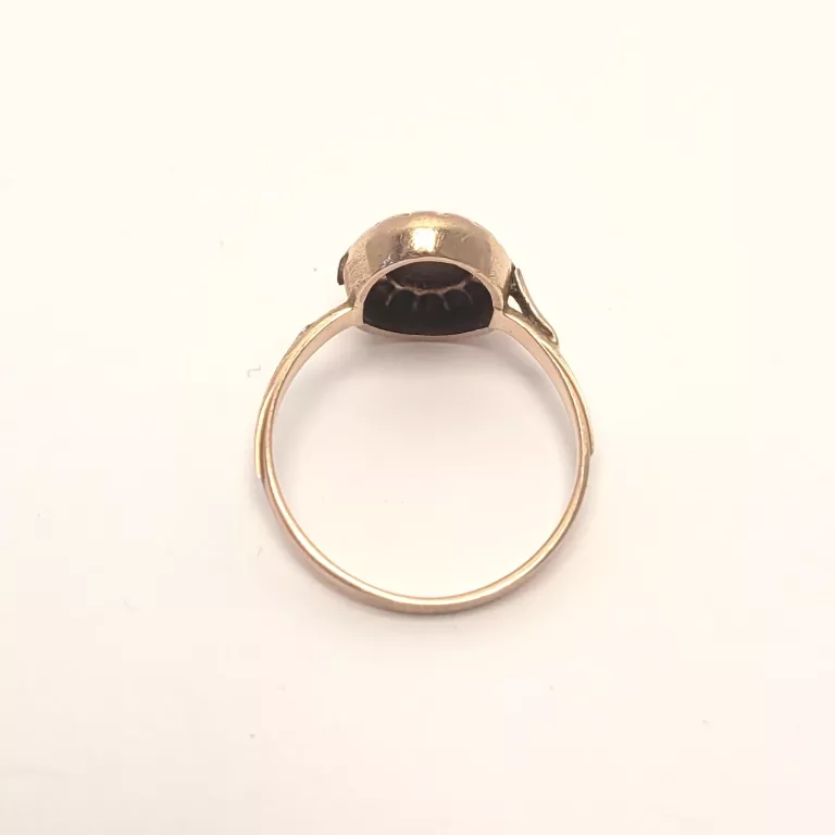 ZŁOTY UŻYWANY PIERŚCIONEK 2,32G 585/14K R.18