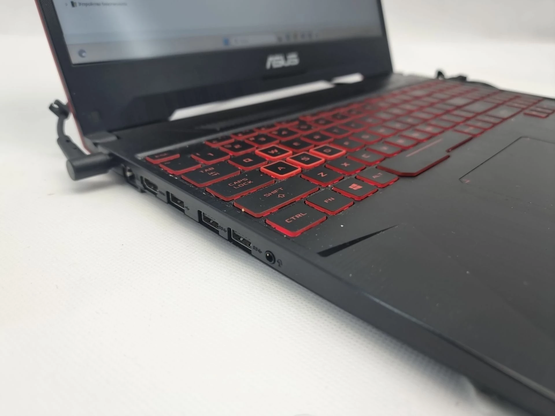 laptop-asus-tuf-fx-505dy-156-ryzen-5-3550h-16gb-ram-radeon-rx-560x-liczba-rdzeni-procesora-4329-3