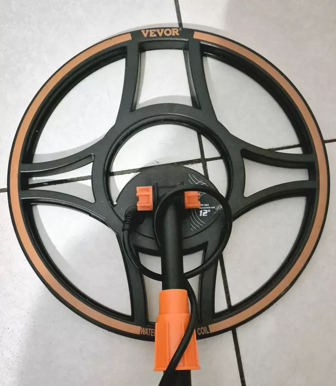 WYKRYWACZ METALU VEVOR TS185