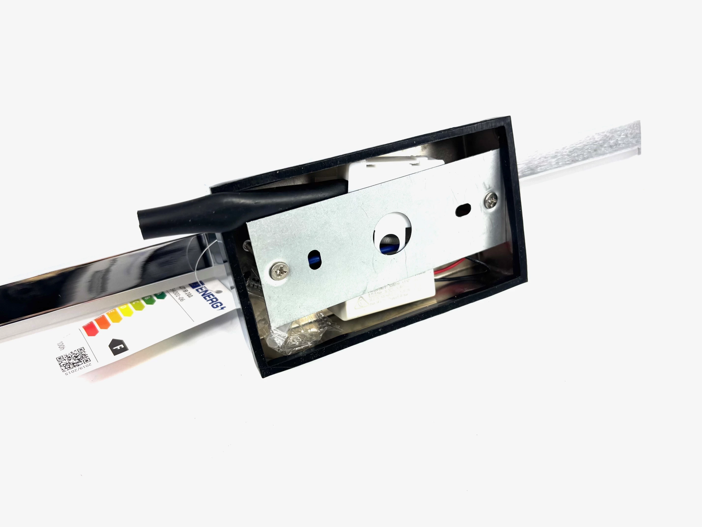 linea-kinkiet-lazienkowy-led-chrom-234001-06-dlugoscwysokosc-700