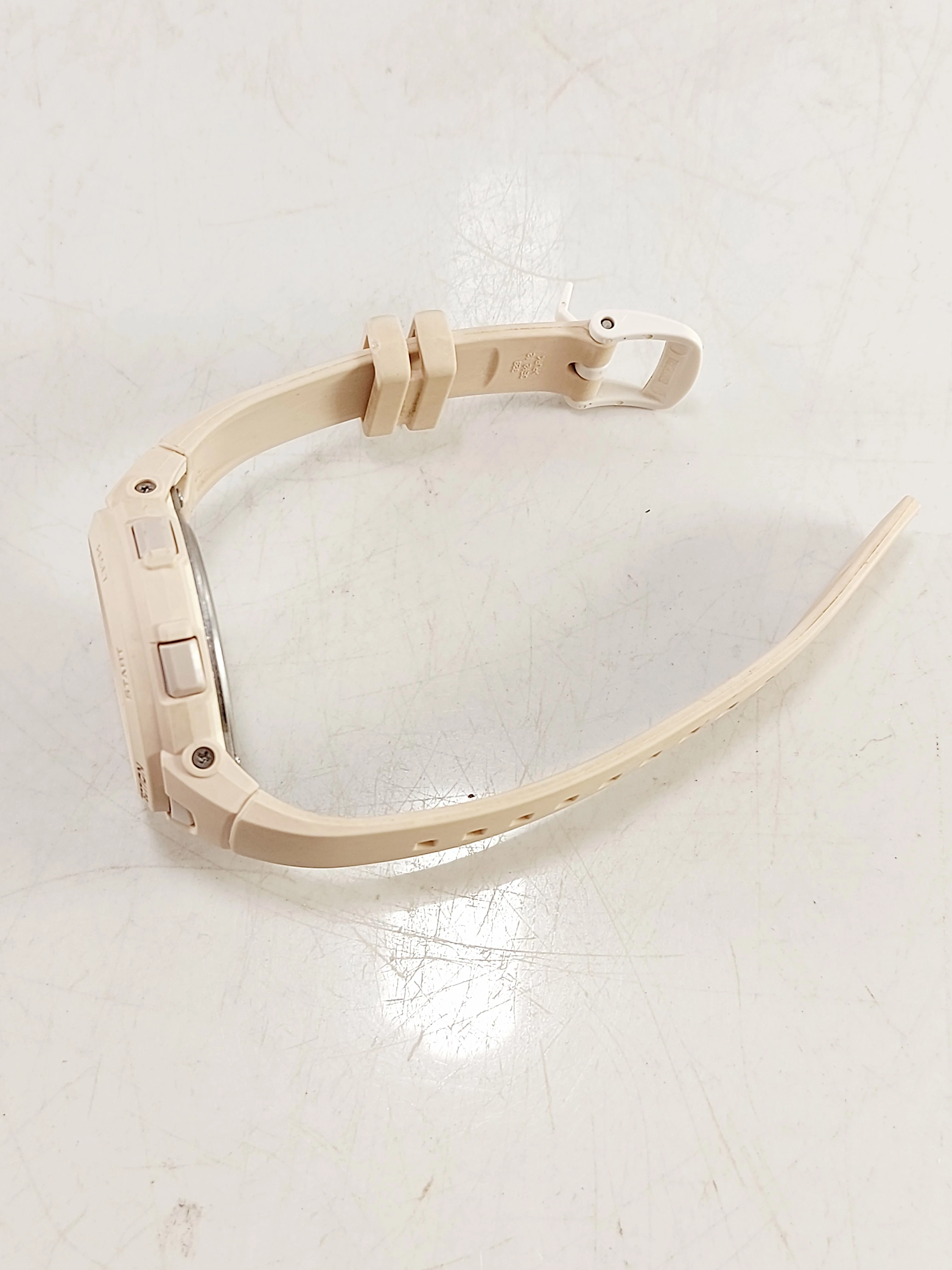 casio-baby-g-5556-bsa-b100-stan-11323-2