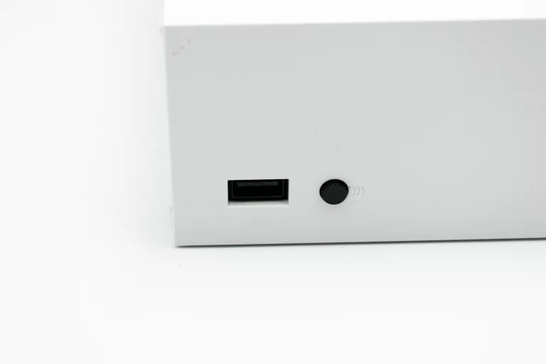 KONSOLA XBOX ONE S BIAŁA 512 GB Z 1 PADEM GWARANCJA