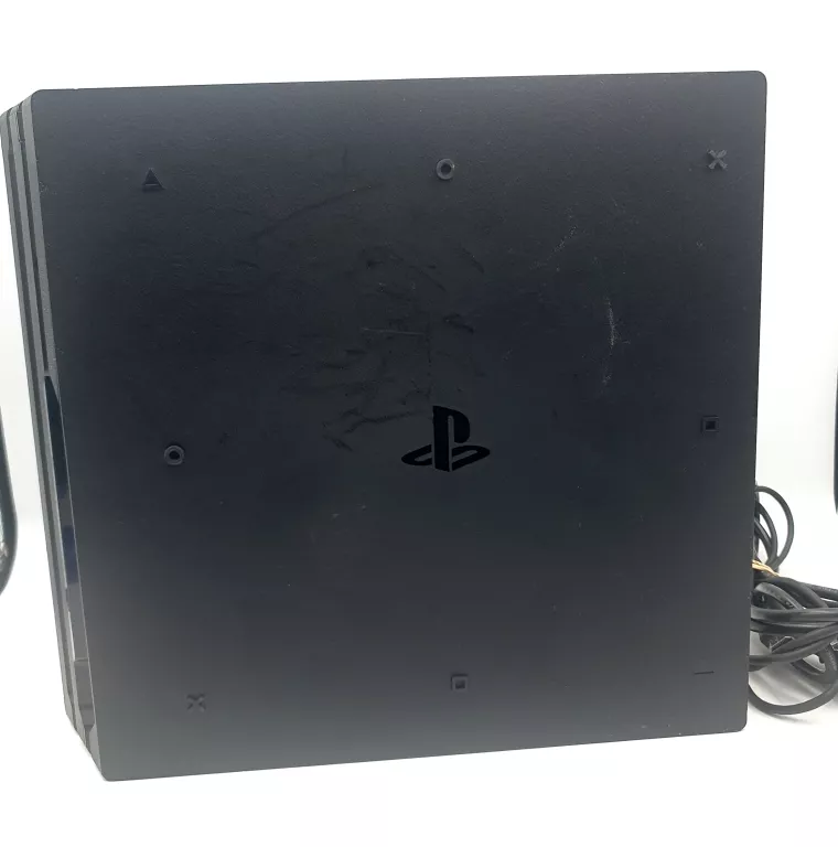 KONSOLA PLAYSTATION 4 PRO+ 2 PADY+ 2 GRY