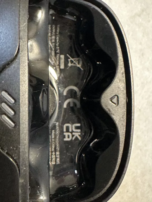 SŁUCHAWKI BEZPRZEWODOWE DOKANAŁOWE JBL TUNE 245NC