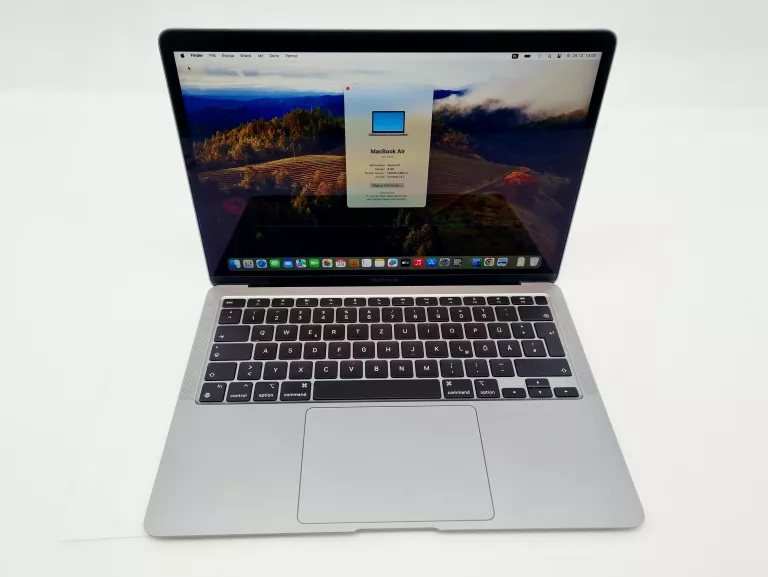 LAPTOP APPLE MACBOOK AIR APPLE M 8 GB / 256 GB