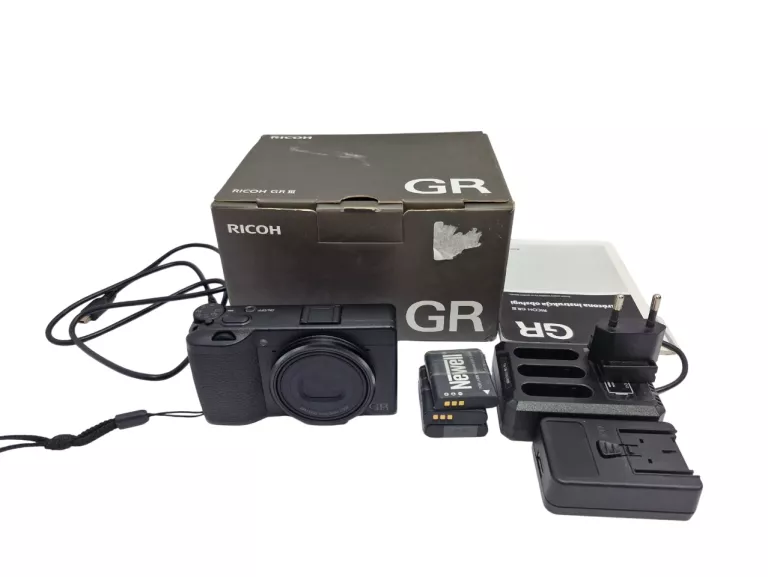 APARAT RICOH GR III ŁADOWARKA PUDEŁKO
