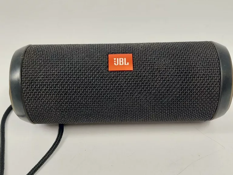 GŁOŚNIK PRZENOŚNY JBL FLIP 3 CZARNY 16 W OPIS