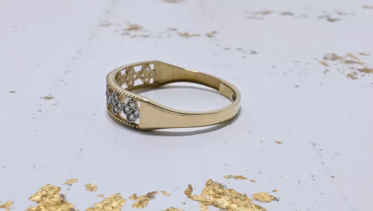 PIERŚCIONEK Z KONICZYNĄ 585 1,53G R22