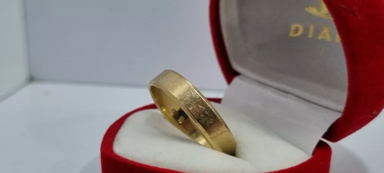 ZŁOTA OBRĄCZKA PR: 585 GR: 4.50