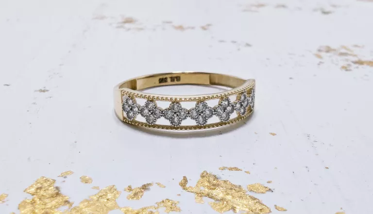 PIERŚCIONEK Z KONICZYNĄ 585 1,53G R22