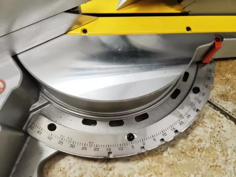 UKOŚNICA DEWALT DWS780-QS