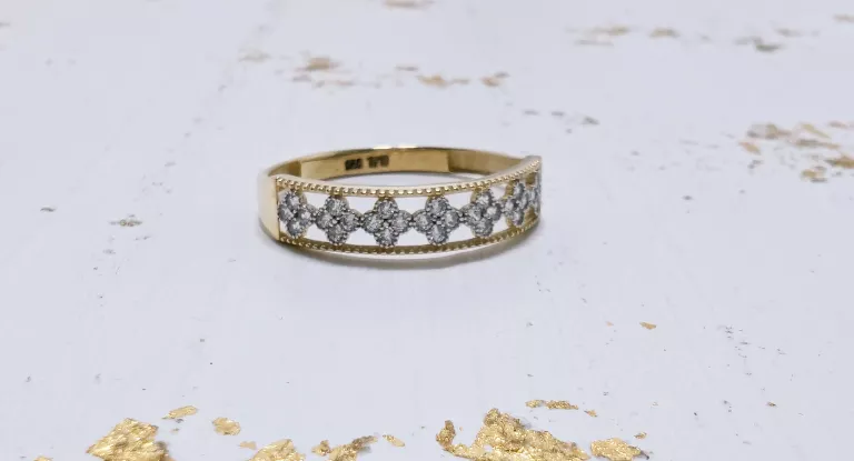 PIERŚCIONEK Z KONICZYNĄ 585 1,53G R22