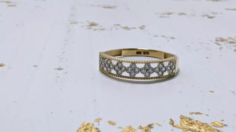 PIERŚCIONEK Z KONICZYNĄ 585 1,53G R22