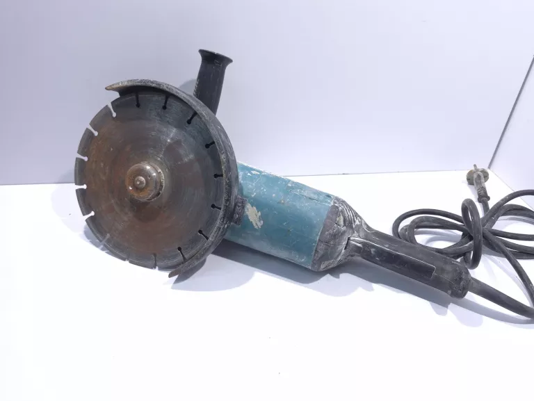 SZLIFIERKA MAKITA GA9060