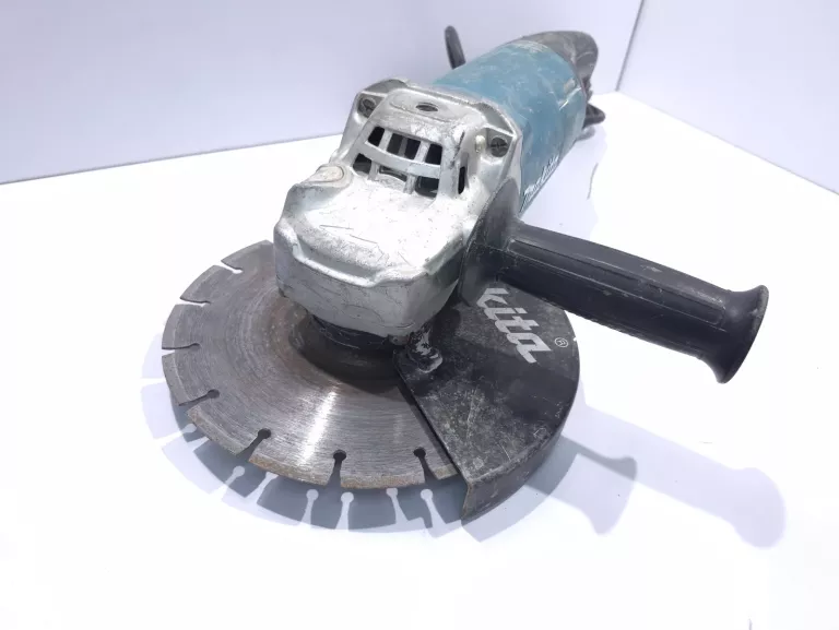 SZLIFIERKA MAKITA GA9060