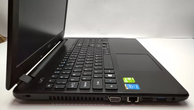 laptop-acer-aspire-e5-571g-8-gb-1-tb-i5-5200u-win-10-home-zasilacz-przekatna-ekranu-1560