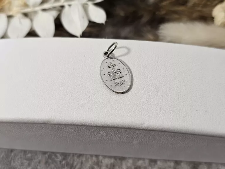 biale-zloto-medalik-585-094g-typ-129254-2