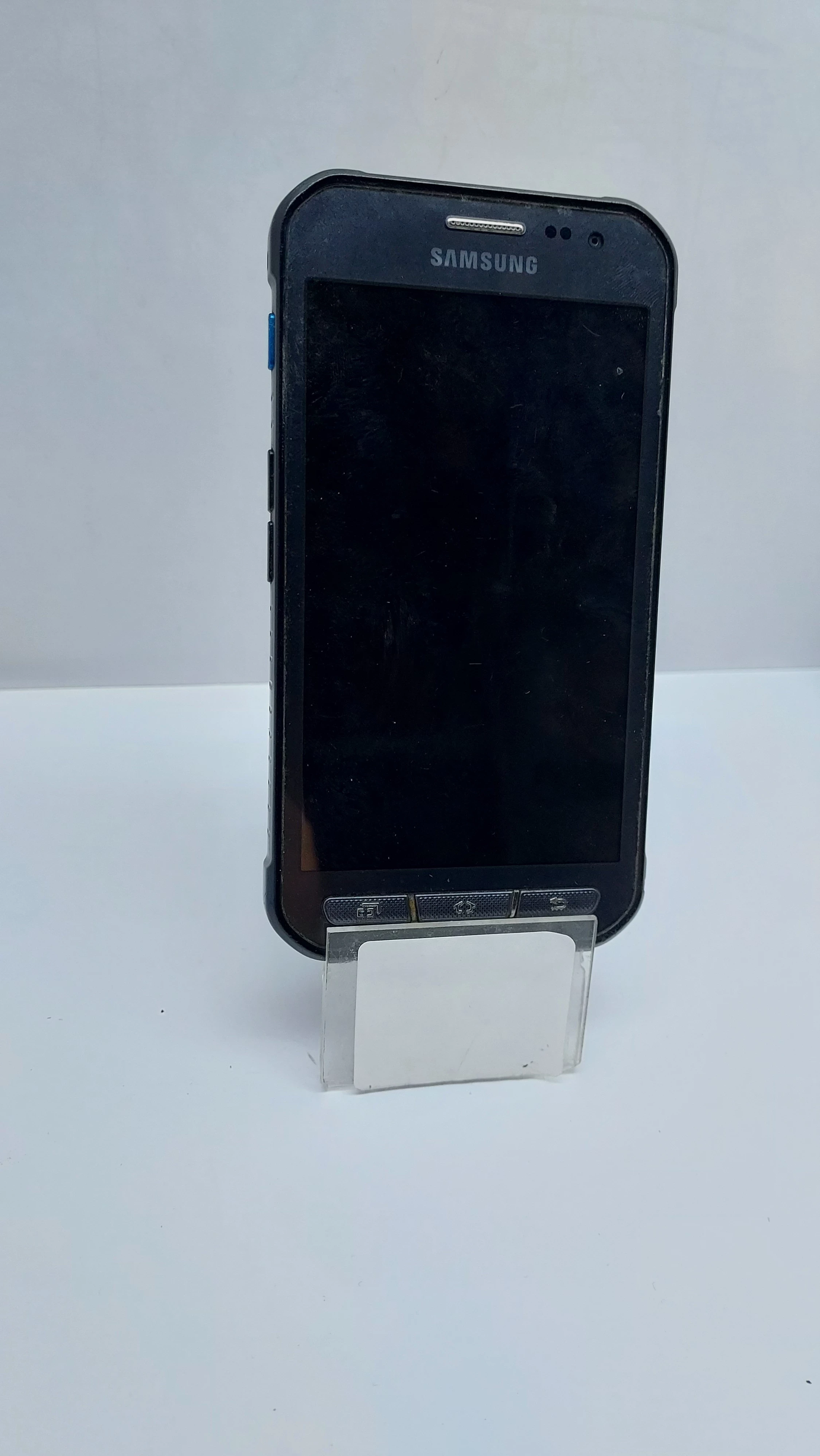 telefon-samsung-xcover-3-przekatna-ekranu-450