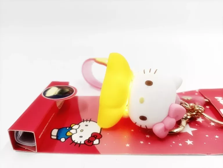 BRELOK/ZAWIESZKA ŚWIECĄCA HELLO KITTY MY MELODY JASNO RÓŻOWA