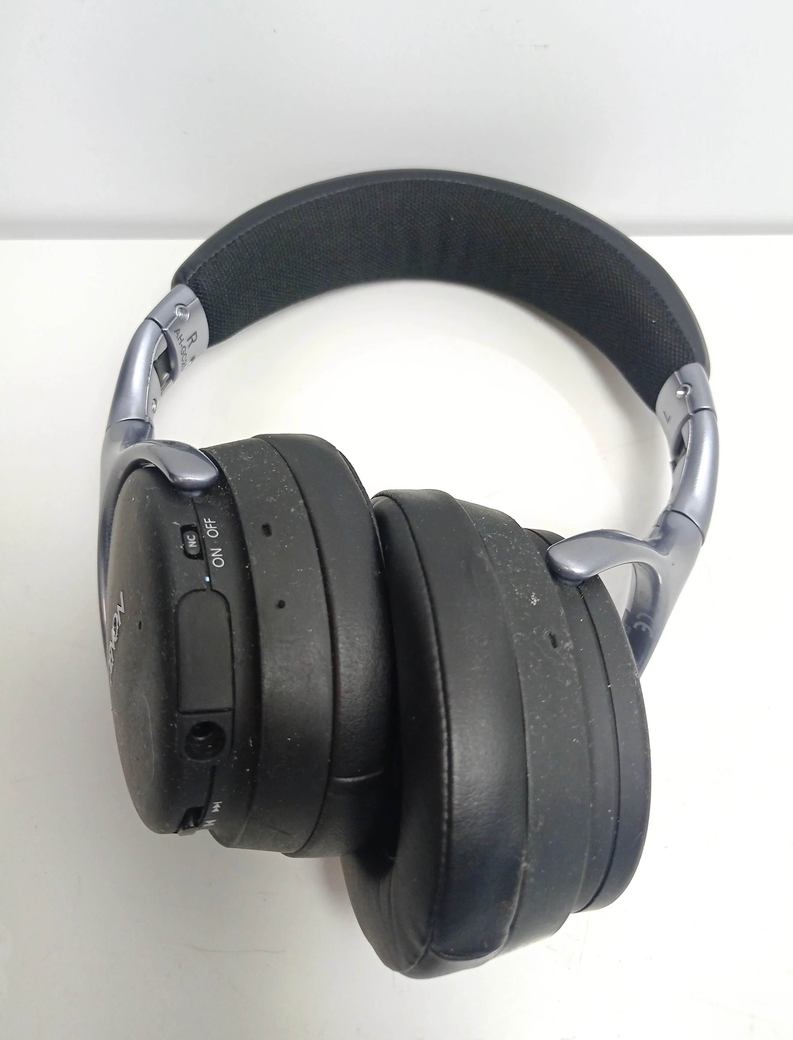 sluchawki-denon-ah-gc20-stan-11323-2