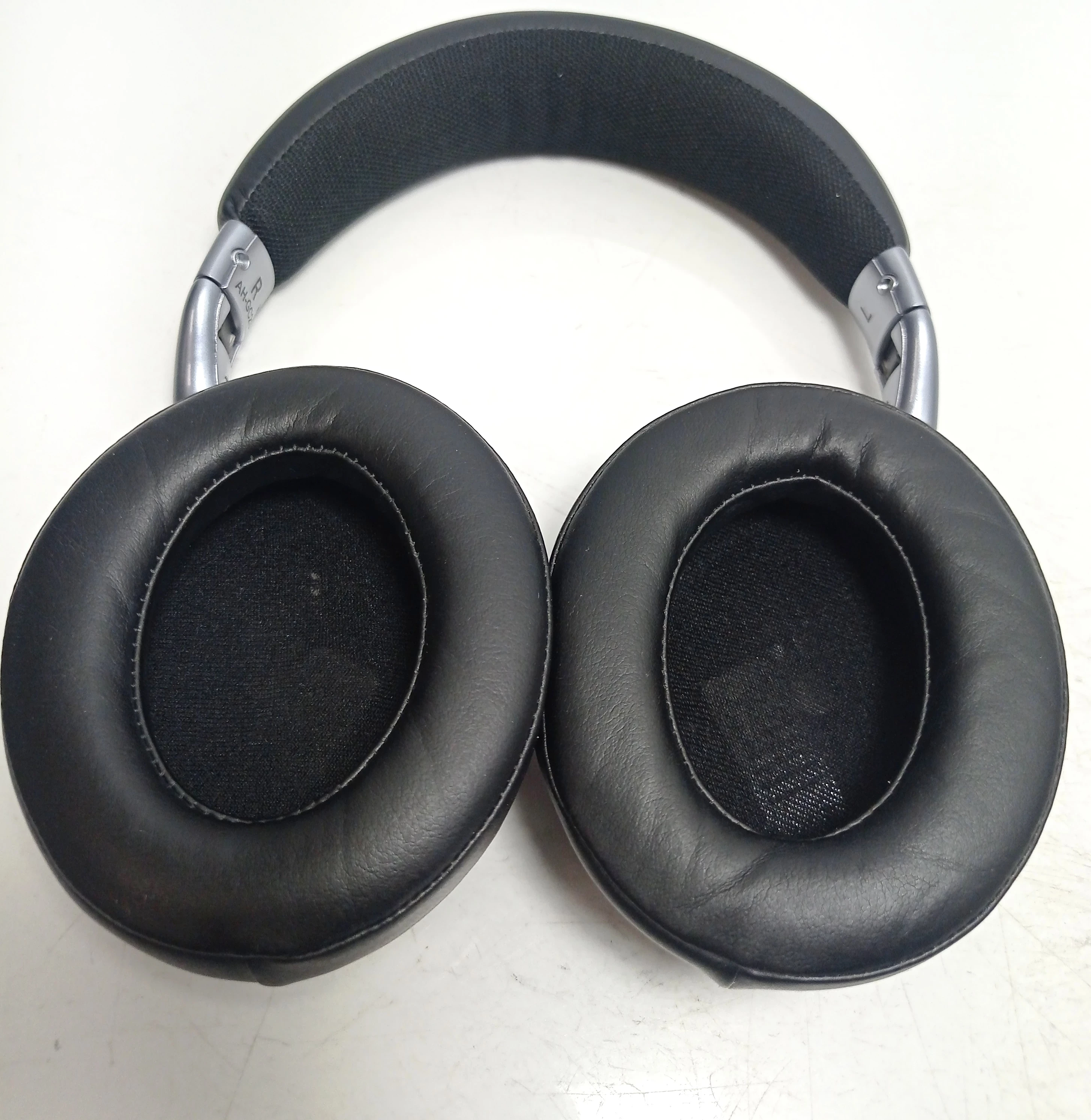 sluchawki-denon-ah-gc20-transmisja-sygnalu-203713-217785