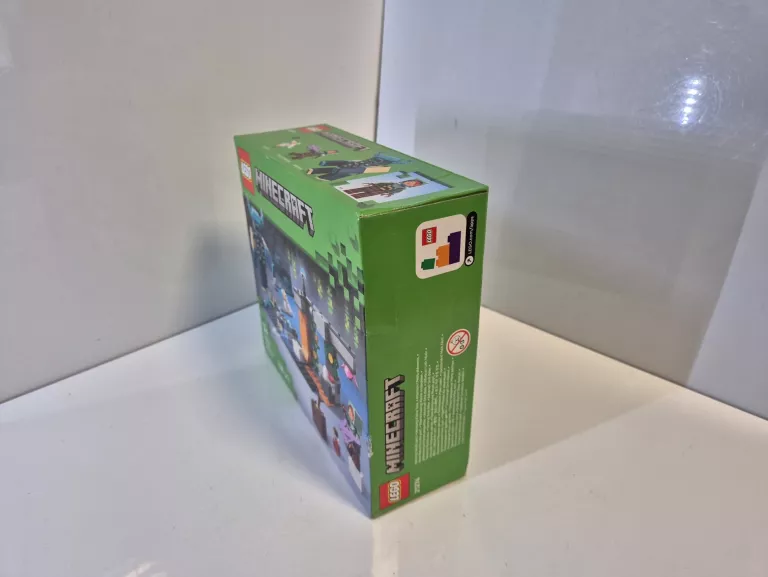 LEGO MINECRAFT 21274 SPOTKANIE ZE STRAŻNIKIEM