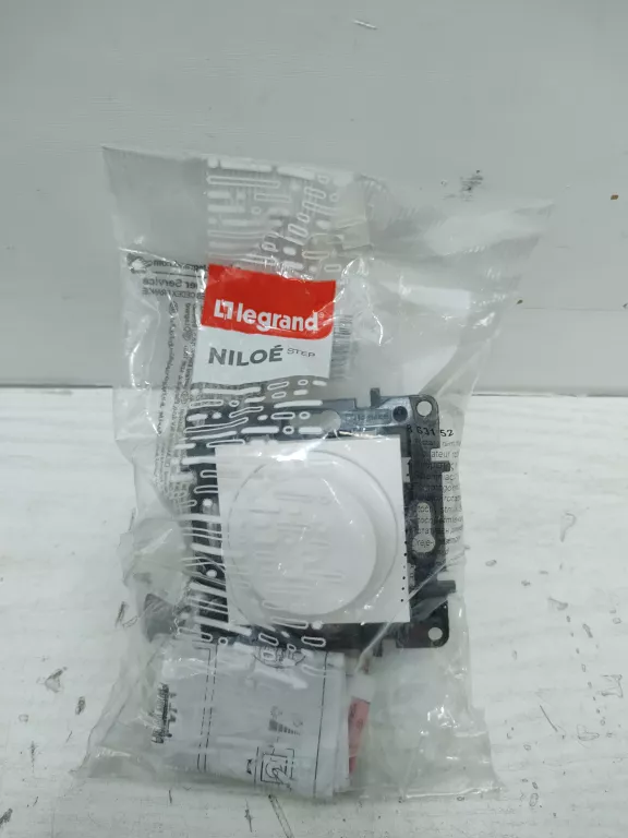 ŚCIEMNIACZ OBROTOWY LEGRAND NILOE STEP BIAŁY