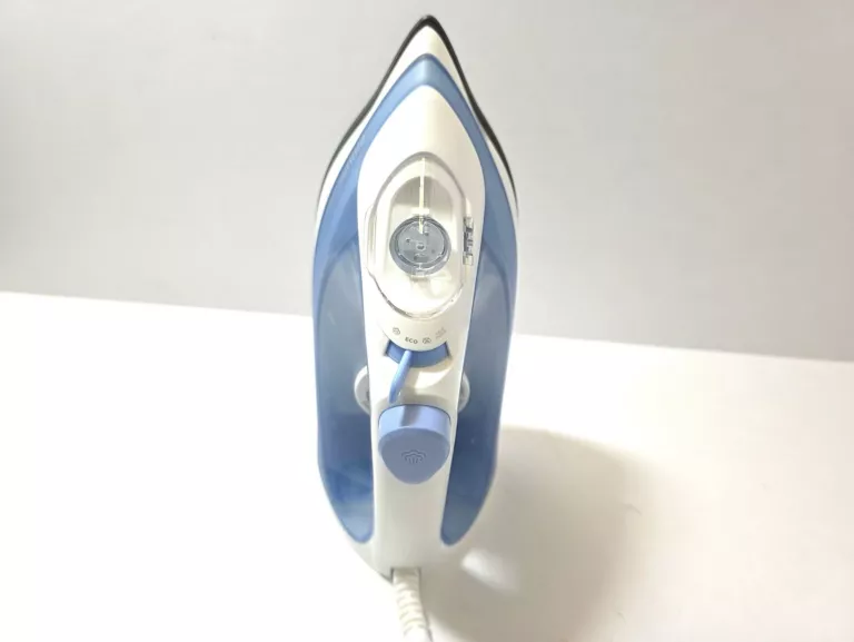 ŻELAZKO PHILIPS 1000 SERIES 1400W