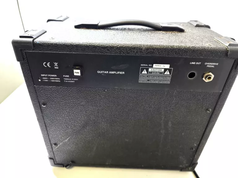 WZMACNIACZ GITAROWY 30W SOUNDKING AK30A