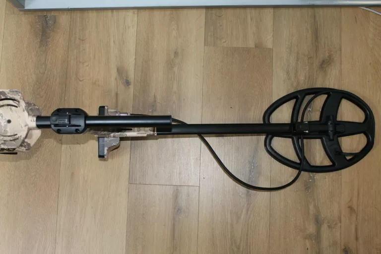 WYKRYWACZ METALI DETEKTOR METALU MINELAB X-TERRA VOYAGER TACTICAL