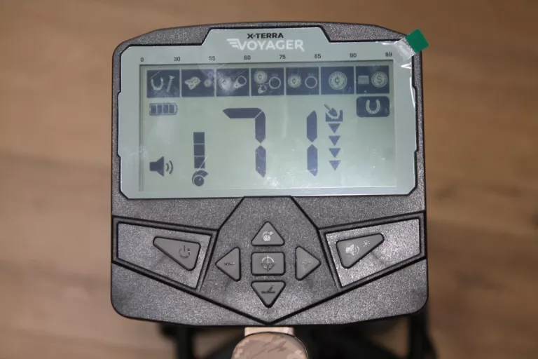 WYKRYWACZ METALI DETEKTOR METALU MINELAB X-TERRA VOYAGER TACTICAL