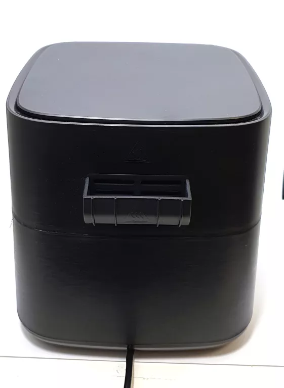 FRYTKOWNICA BEZTŁUSZCZOWA AIRFYER BGMP-9486 - 1350 W