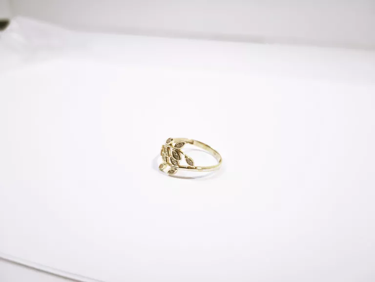 SREBRNY PIERŚCIONEK 925 1,59G R21