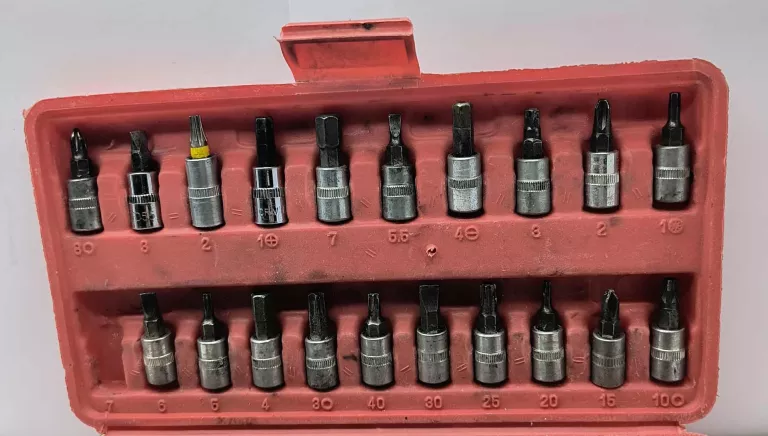 ZESTAW KLUCZY NASADOWYCH BEZ 2 KOŃCÓWEK