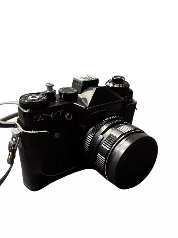 APARAT ANALOGOWY ZENIT ET Z OBIEKTYWEM HELIOS 44-M, FUTERAŁ