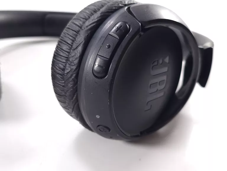 SŁUCHAWKI BEZPRZEWODOWE NAUSZNE JBL TUNE 520BT CZARNE