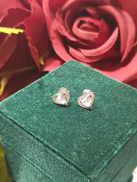 PIĘKNE SREBNE KOLCZYKI  SERCE 1,50 G 925