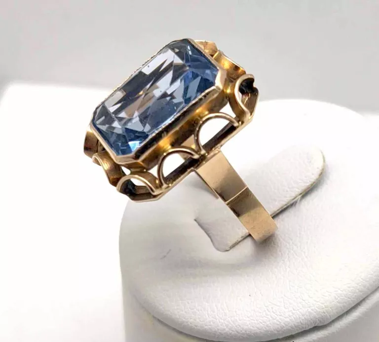 ZŁOTY PIERŚCIONEK Z BŁĘKNITNYM SZKIEŁKIEM 585 W: 7,07G R. 18