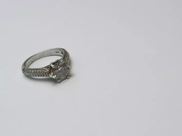 SREBRO - WYRÓB JUBILERSKI UŻYWANY 925 PIERŚCIONEK 4,76