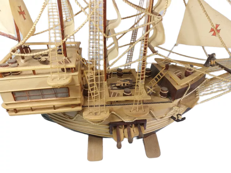 DREWNIANY MODEL KOLEKCJONERSKI STATEK