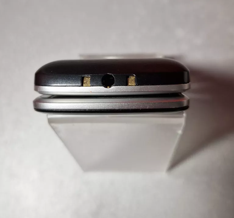 TELEFON MAXCOM MM831