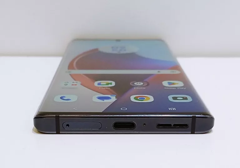 telefon-motorola-edge-30-ultra-12256gb-2sim-wbudowana-pamiec-202869-214185