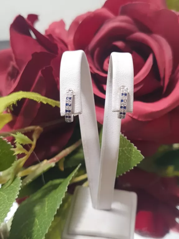 PIĘKNE SREBNE KOLCZYKI 1,29 G 925