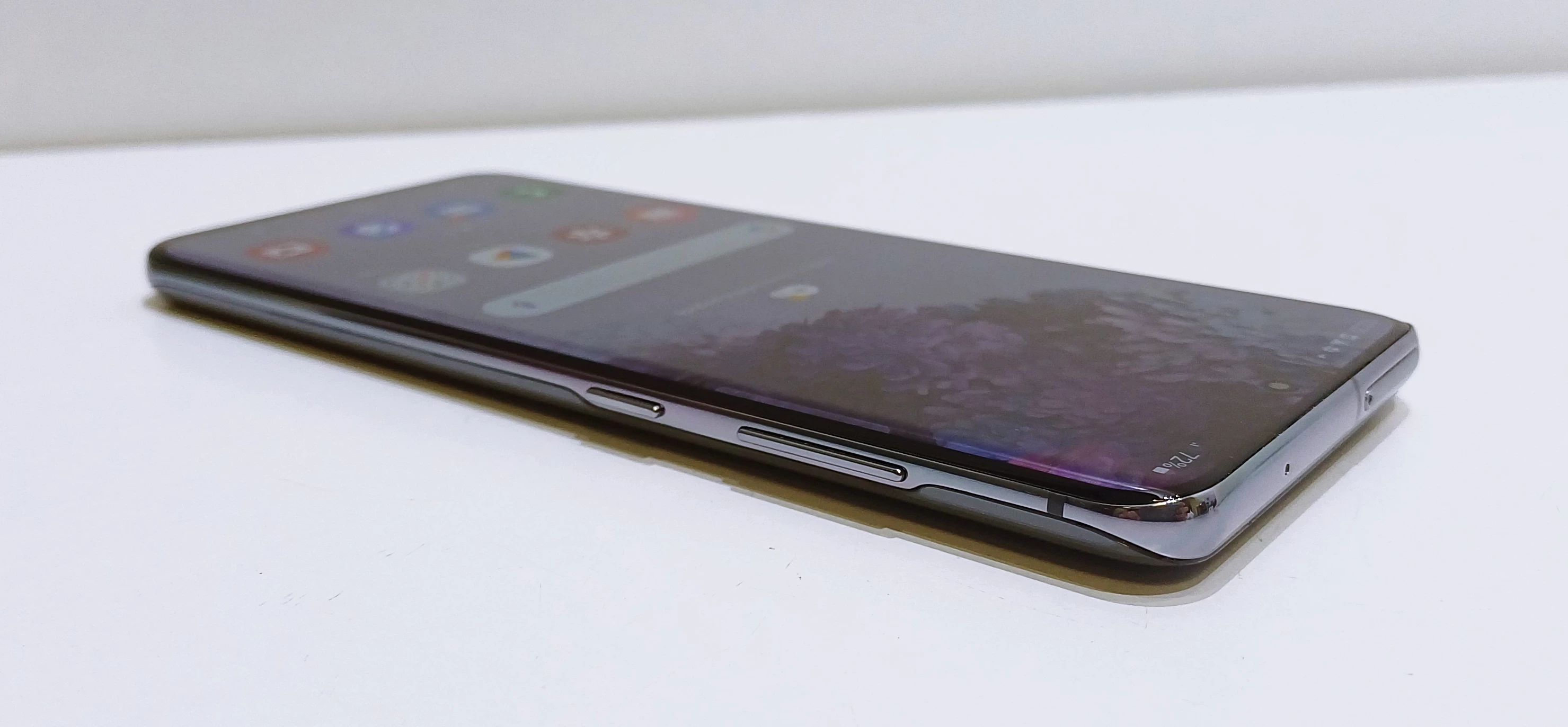 telefon-samsung-s20-5g-12128gb-2sim-przekatna-ekranu-670