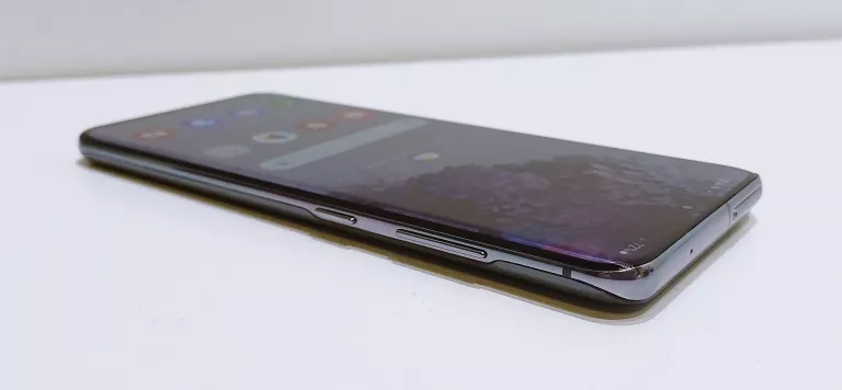 telefon-samsung-s20-5g-12128gb-2sim-przekatna-ekranu-670