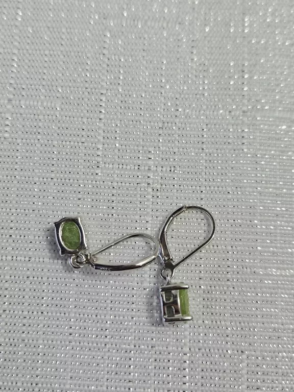 SREBRNE KOLCZYKI ZIELONE OCZKA 2,78 G 925